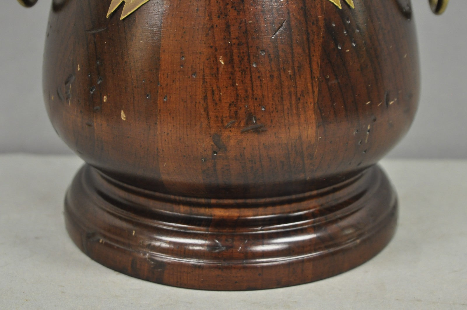 Vintage Frederick Cooper Colonial Style Solid Pine Wood Barrel Brass Table Lamp