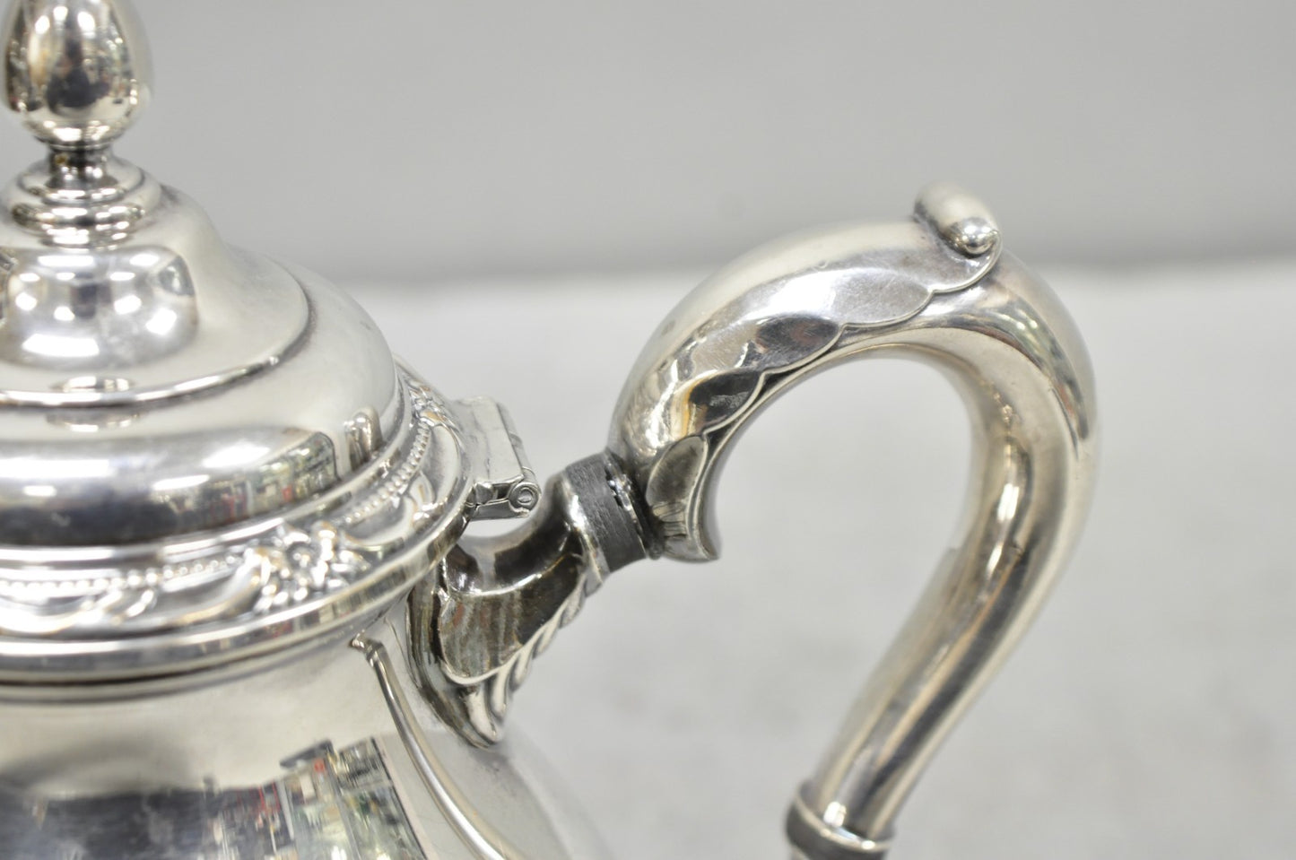 Vintage Rogers Bros Remembrance 9802 Victorian Silver Plated Teapot Tea Kettle