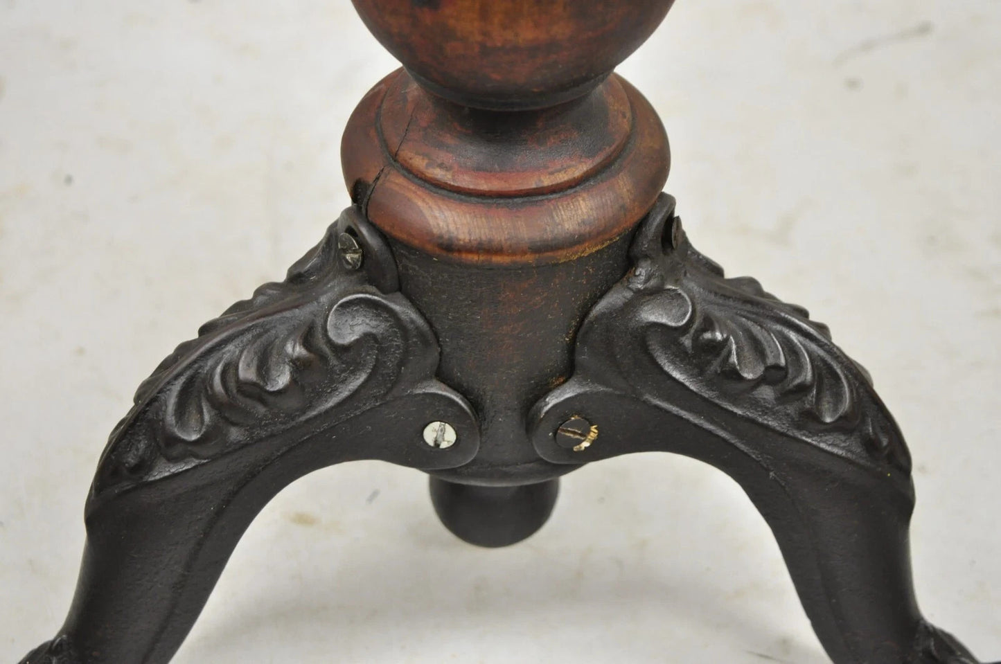 Antique American Victorian Cast Iron Wood Pedestal Adjustable Piano Bench Stool