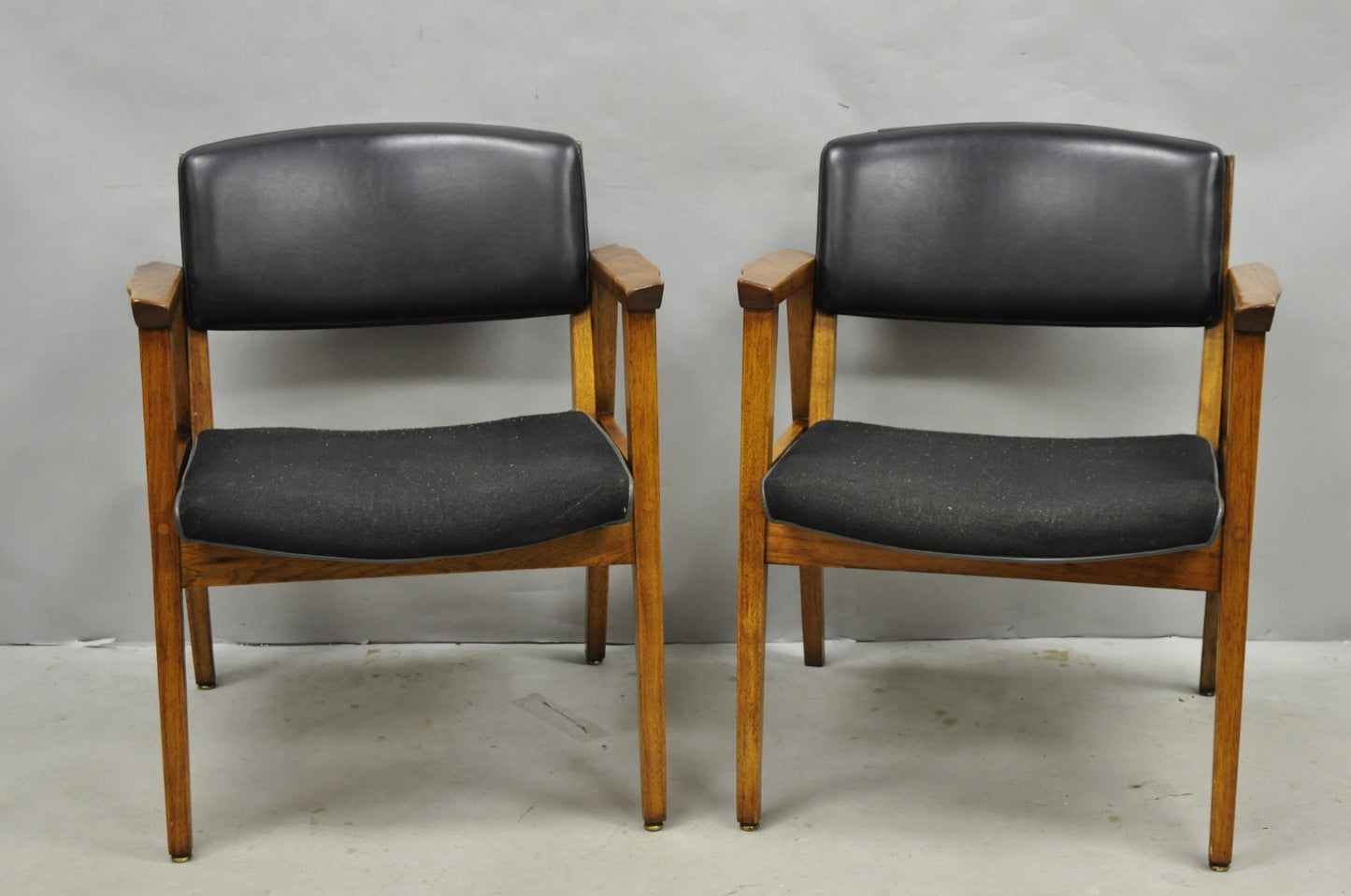 Vintage Boling Chair Co Mid Century Modern Walnut Lounge Arm Chairs (A) - Pair