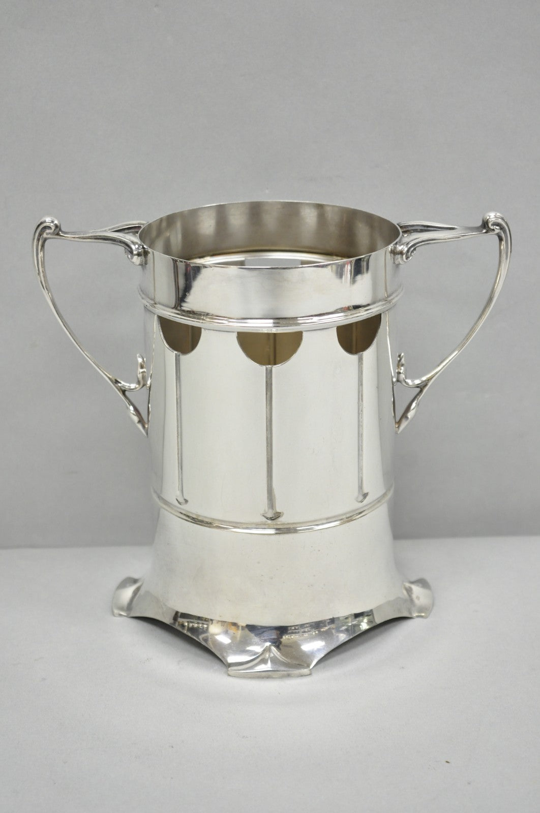 Roberts and Belk Art Nouveau Silver Plated Champagne Chiller Wine Bottle Coaster