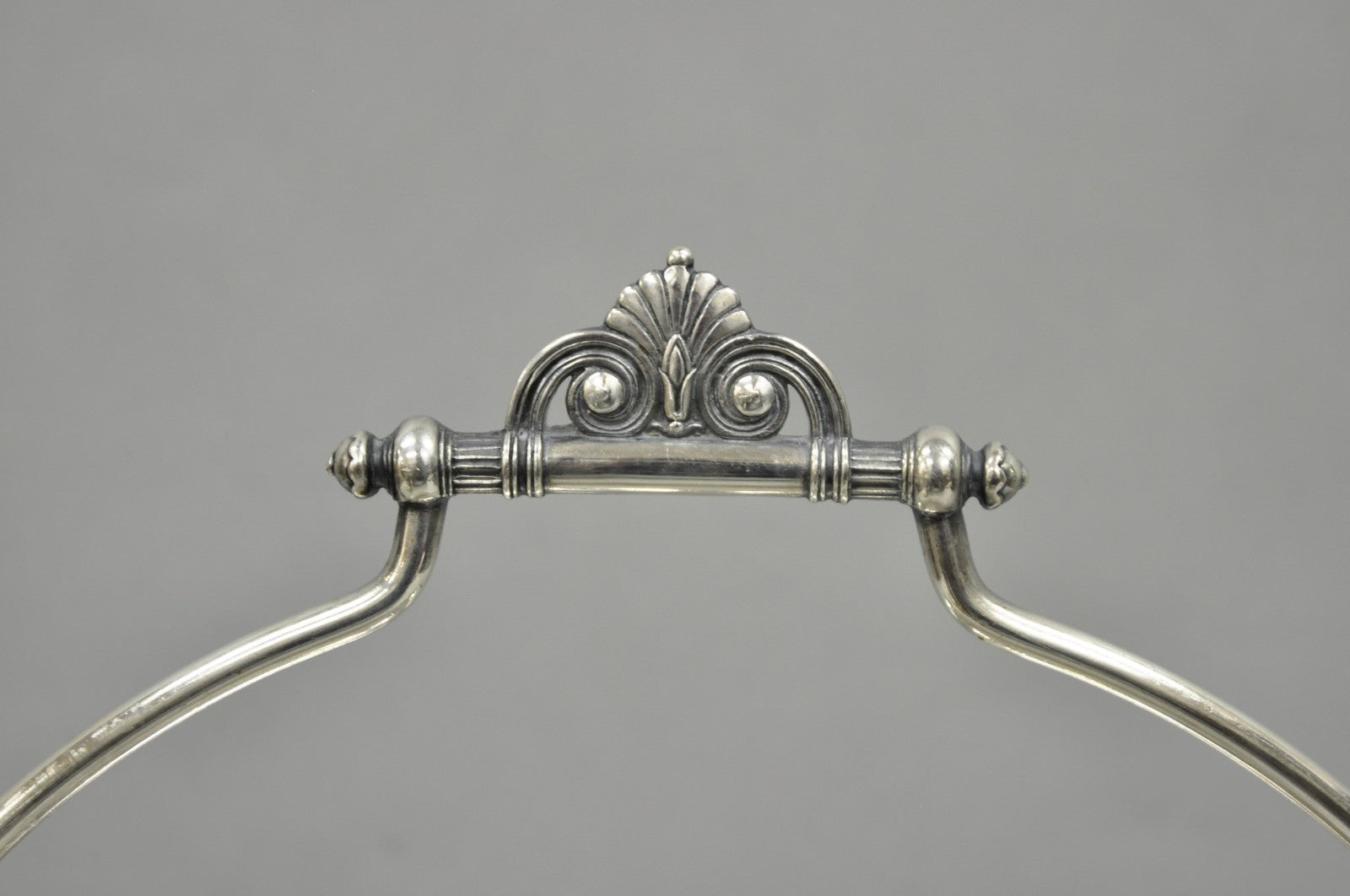 Antique Reed & Barton Victorian Silver Plated Pedestal Brides Basket w/ Handle