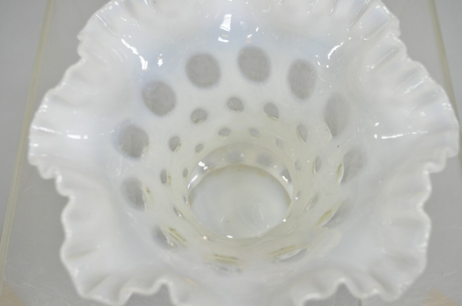 Vintage Fenton White Coin Dot Opalescent Art Glass Ruffle Edge Flower Vase