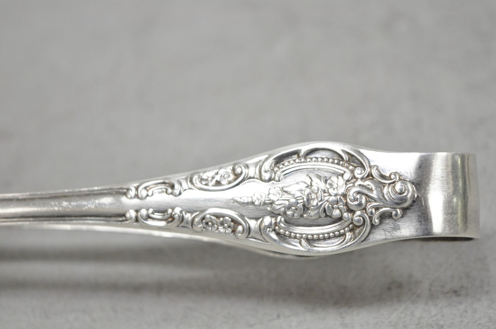 Vintage Wallace Baroque Silver Plated Pastry Sandwich Asparagus Vegetable Tongs