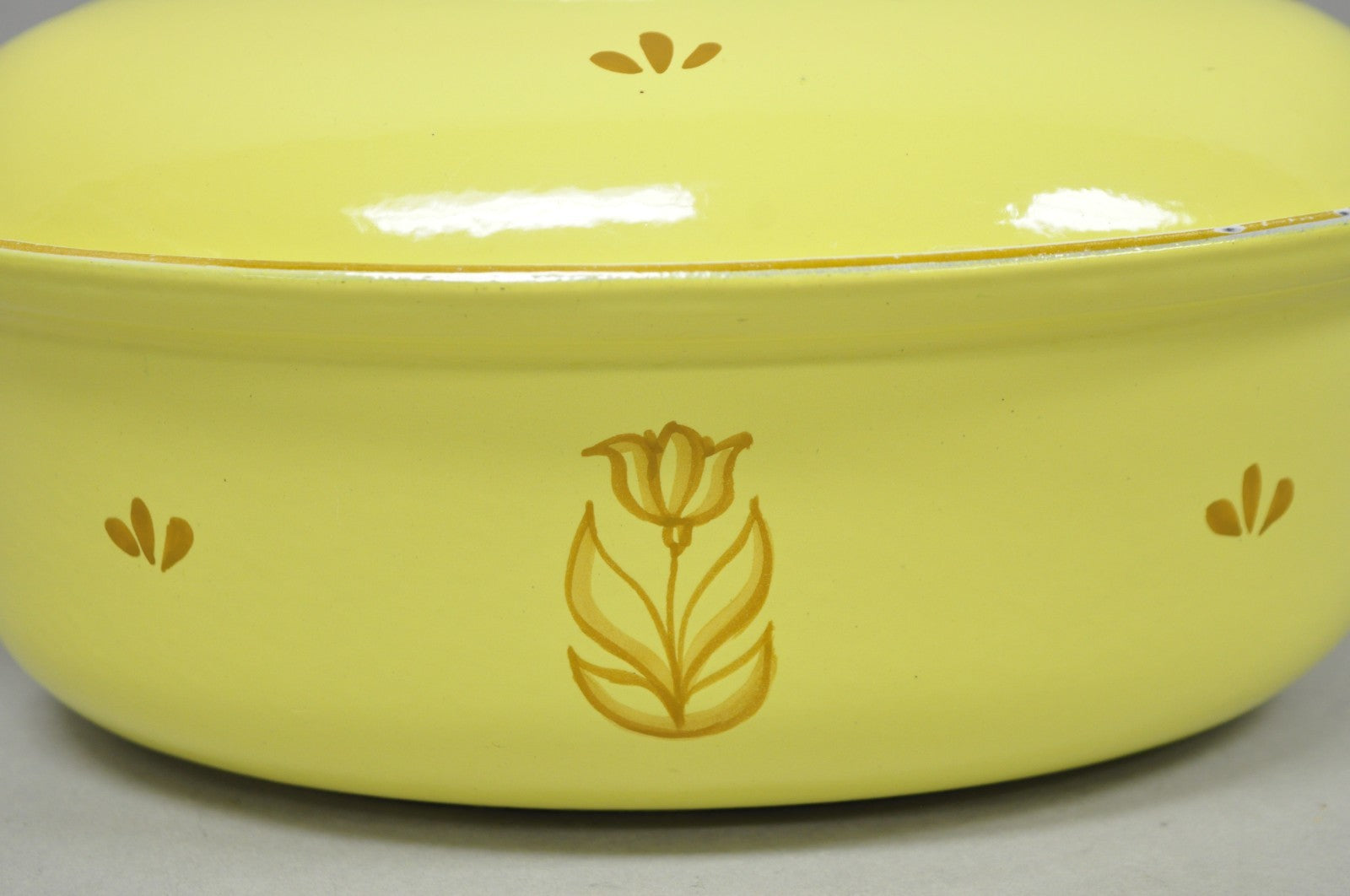 Vintage Dru Holland Yellow Tulip Enameled Cast Iron Dutch Oven Oval Pot