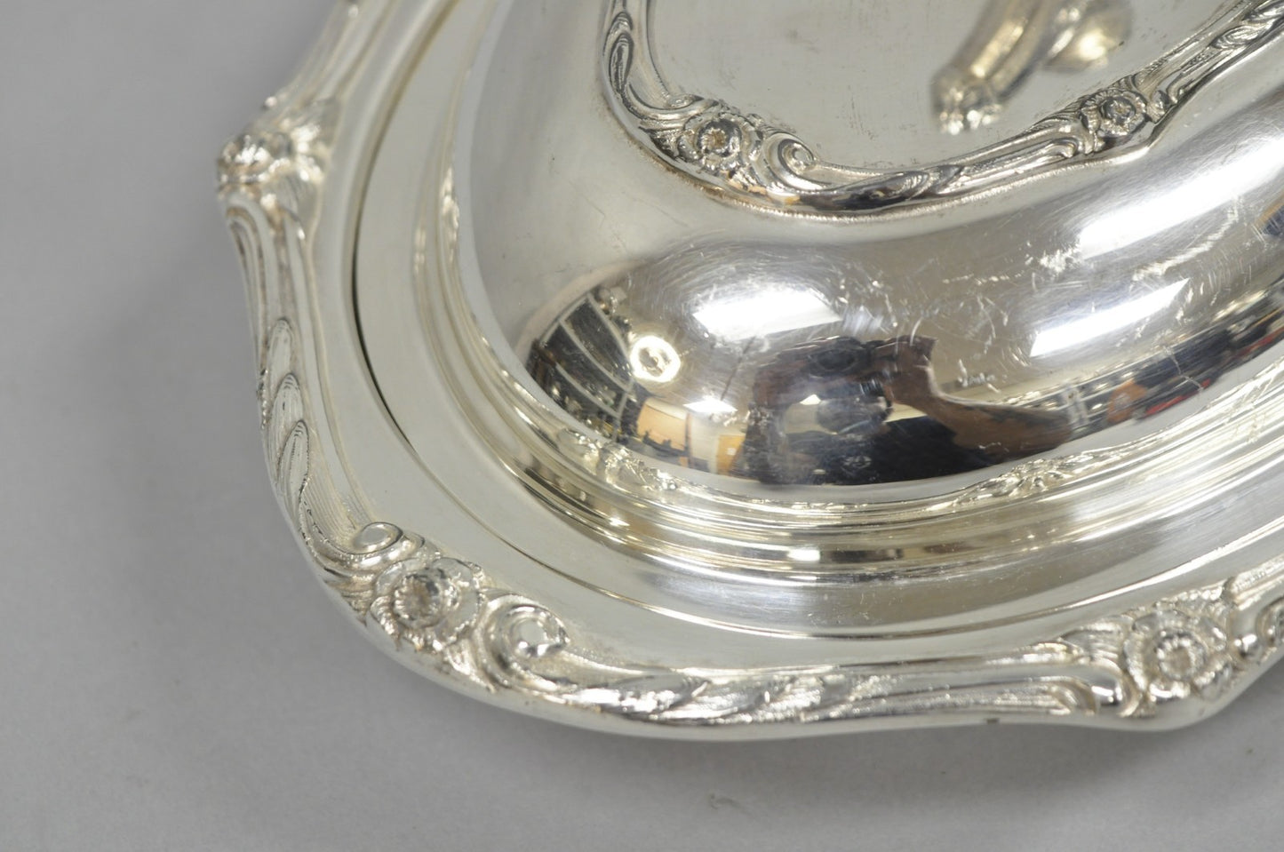 Vintage Rogers 1881 Glenrose Silver Plated Covered Vegetable Serving Dish