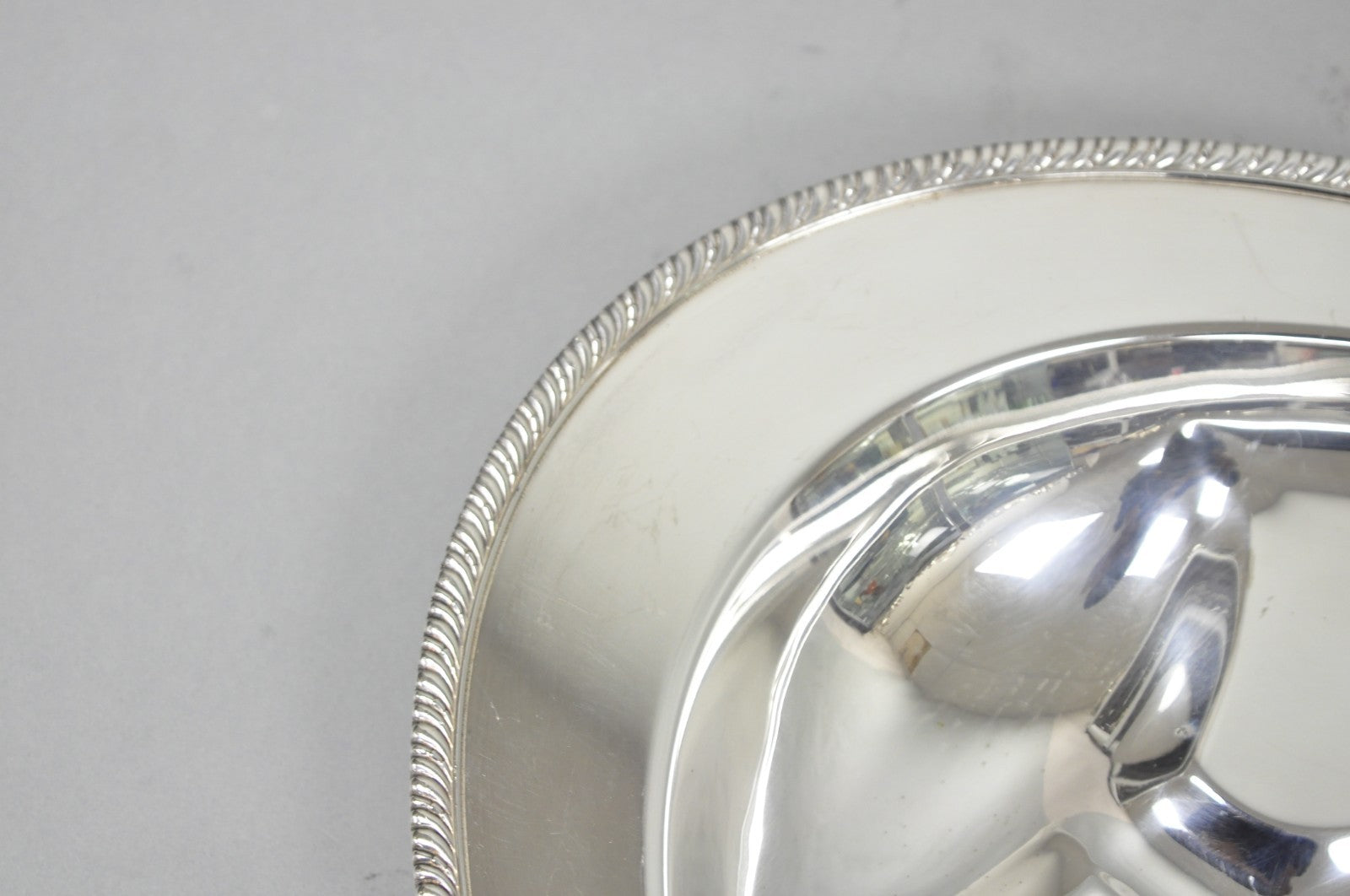 Vintage Oneida Silver Plated Regency Oval Meat Cutlery Serving Platter Tray