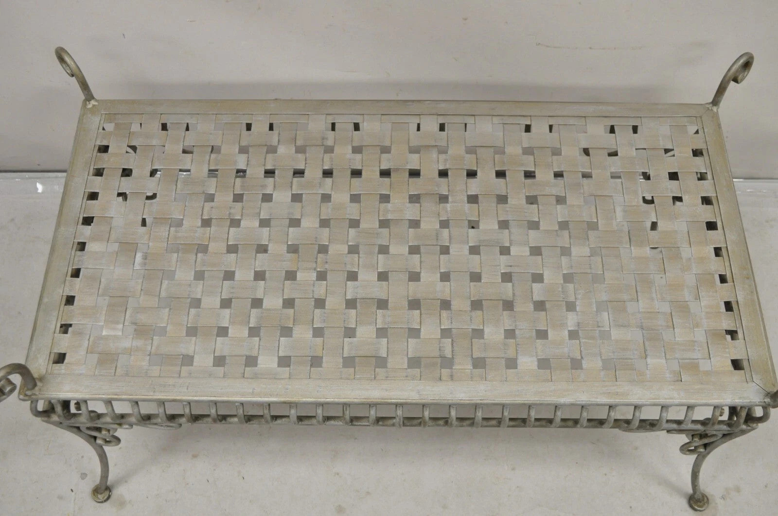 Decorator Wrought Iron Scrolling French Country Style Gray Lattice Bench