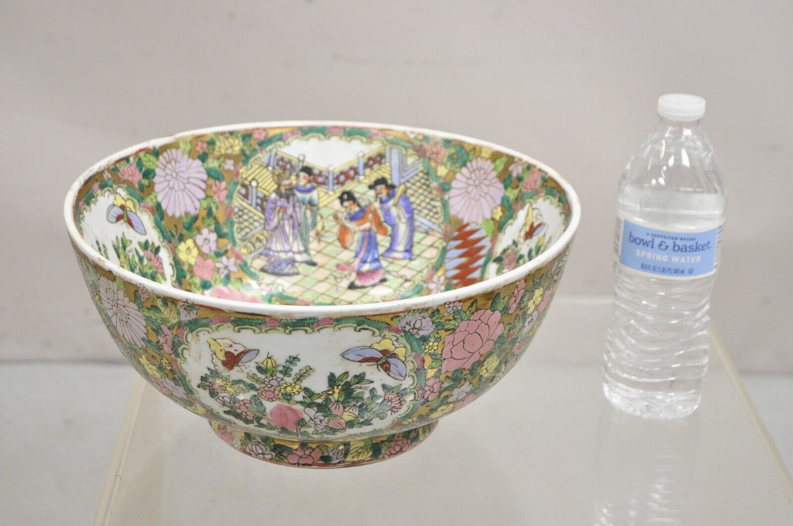 Vintage Rose Medallion Chinese Export Porcelain 12" Figural Painted Bowl