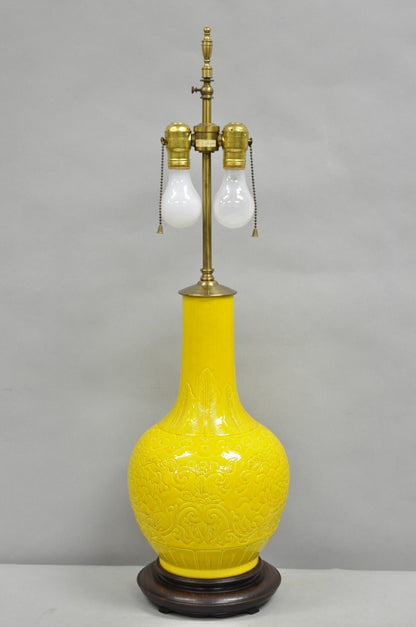 Warren Kessler Chinoiserie Chinese Yellow Porcelain Bulbous Vase  Table Lamp