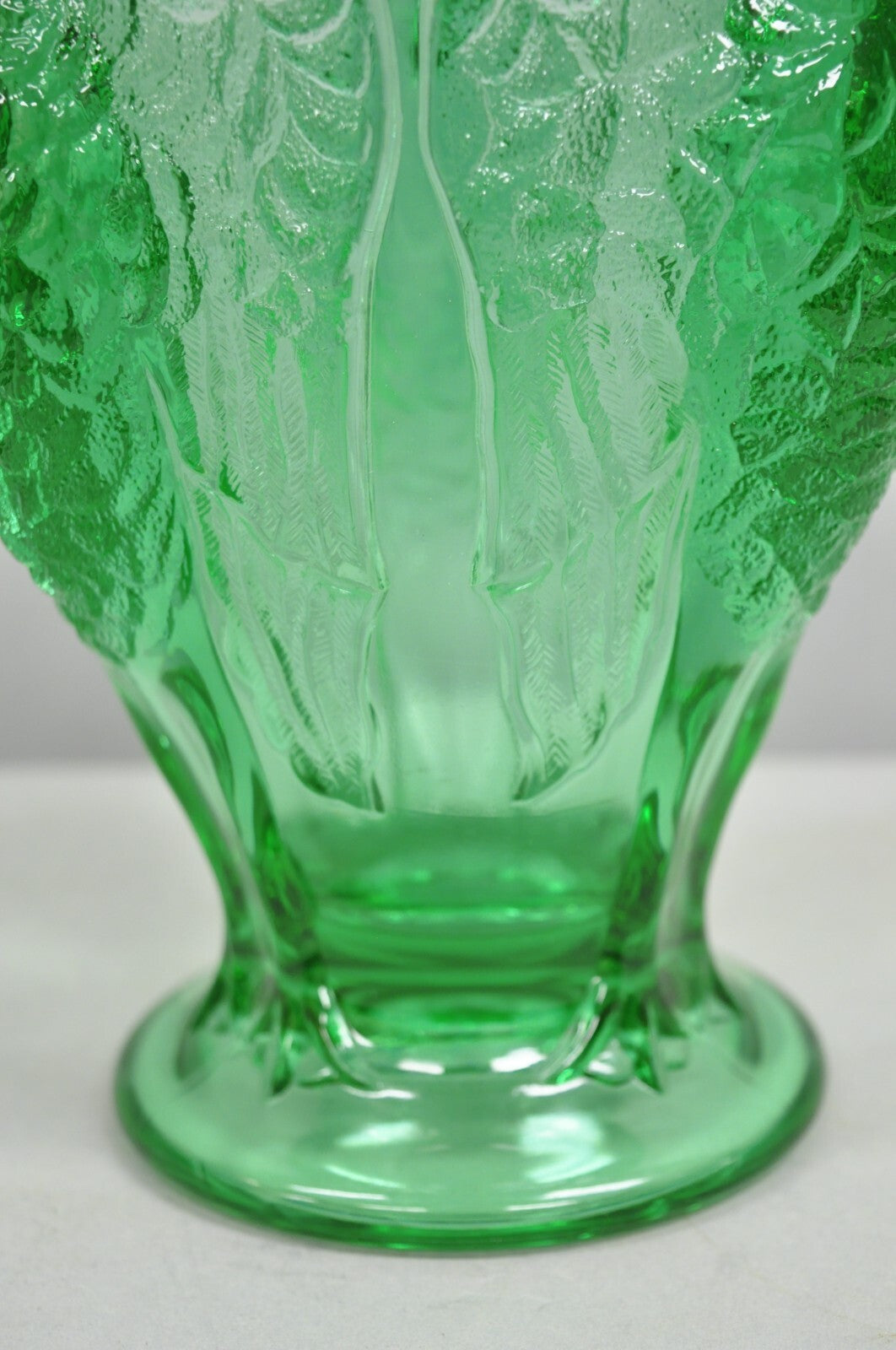 Vintage Imperial Glass Co. Carnival Glass Emerald Green 3 Headed Swan Crane Vase