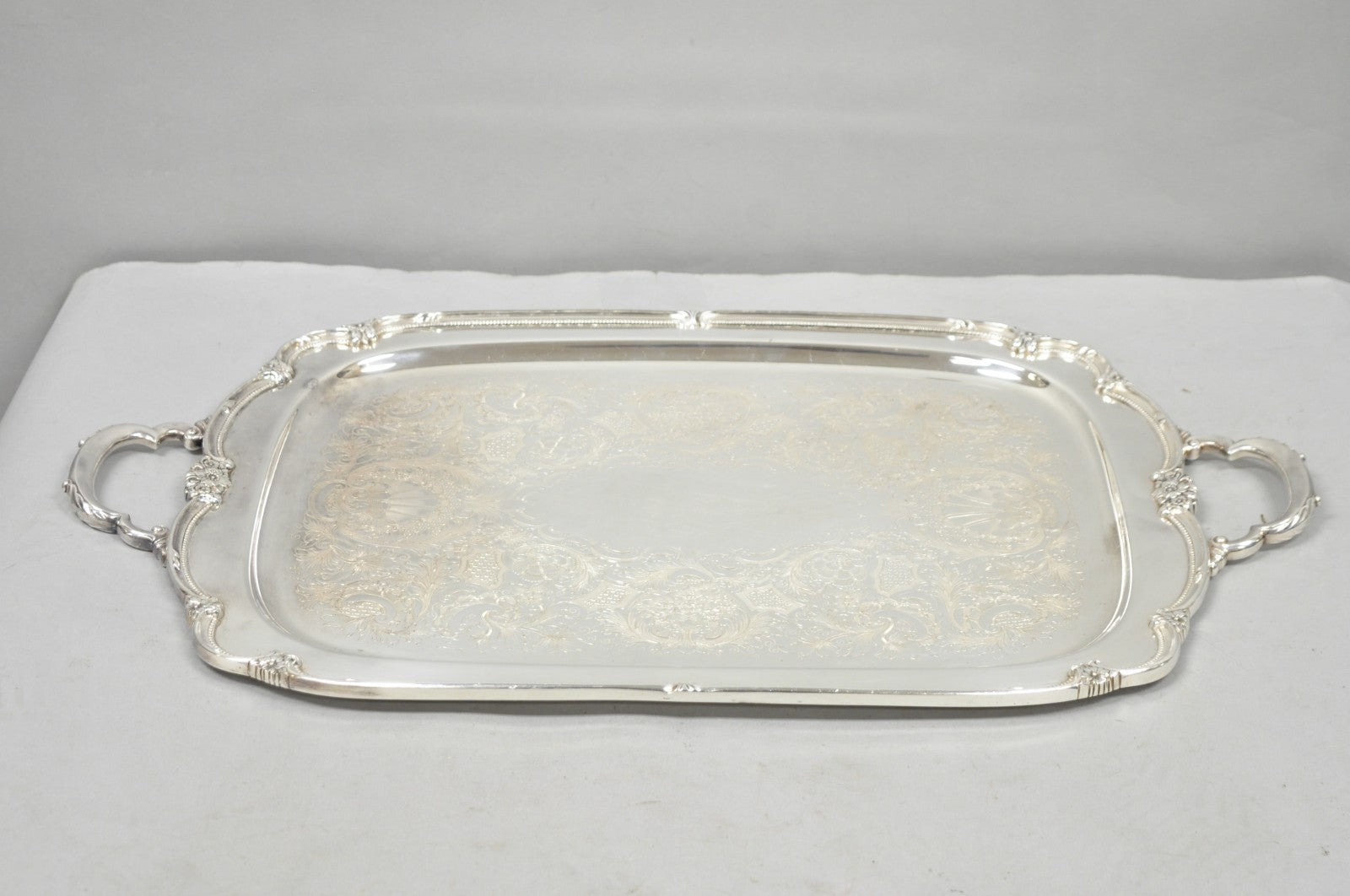 Vintage 1847 Rogers Bros "Remembrance" 9892 Silver Plated Serving Platter Tray