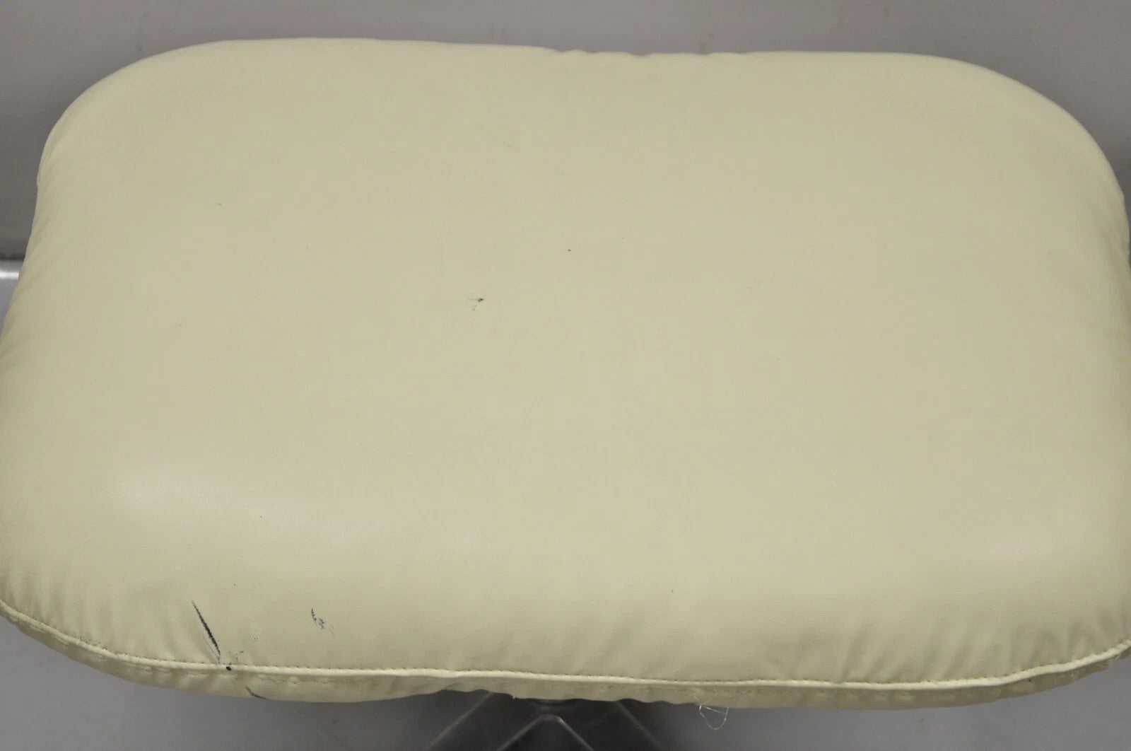 Vintage Directional Mid Century Modern Tubular Aluminum Base Swivel Ottoman