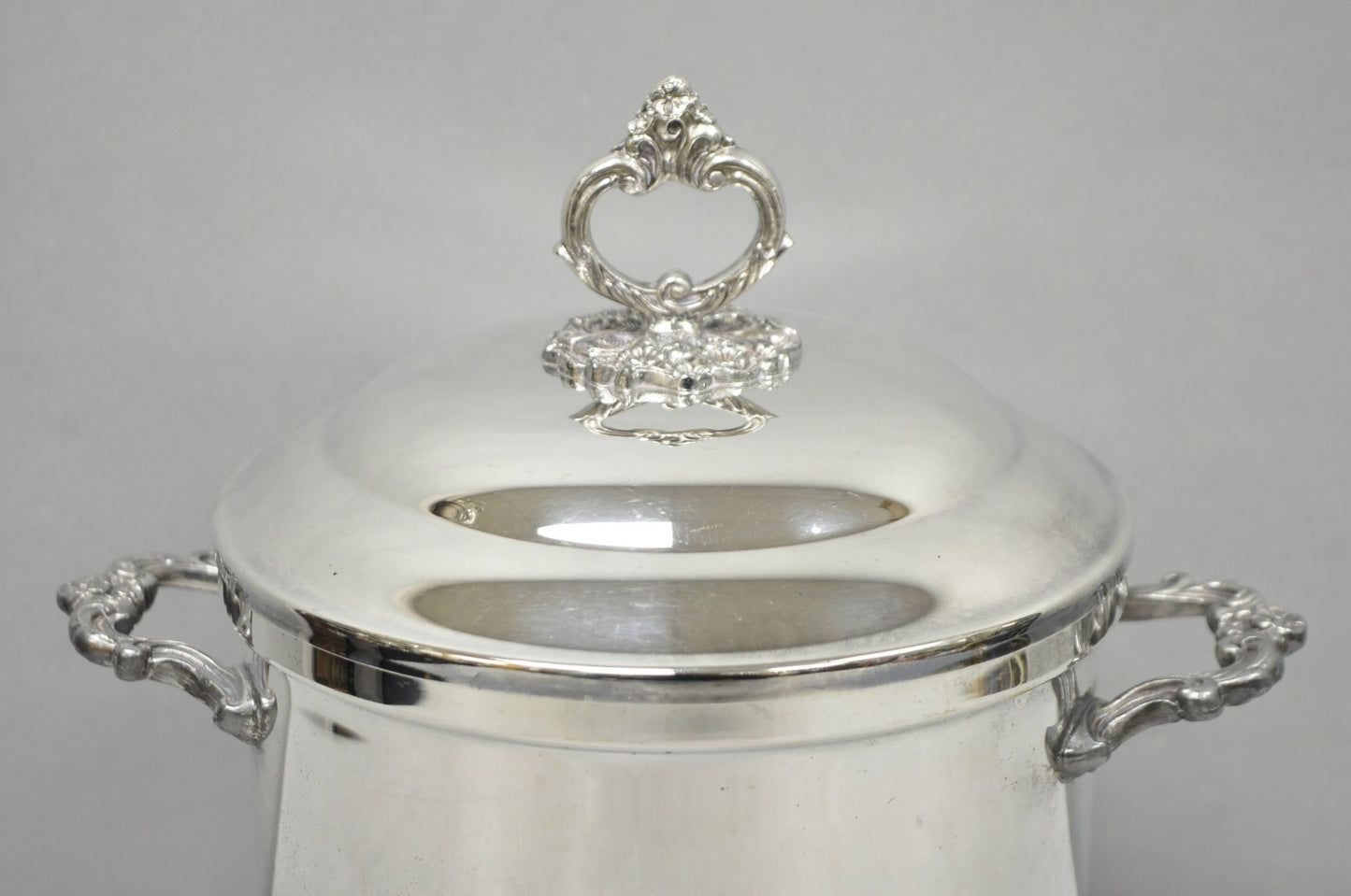 Vintage Victorian Silver Plated Footed and Covered Lidded Bar Ice Bucket