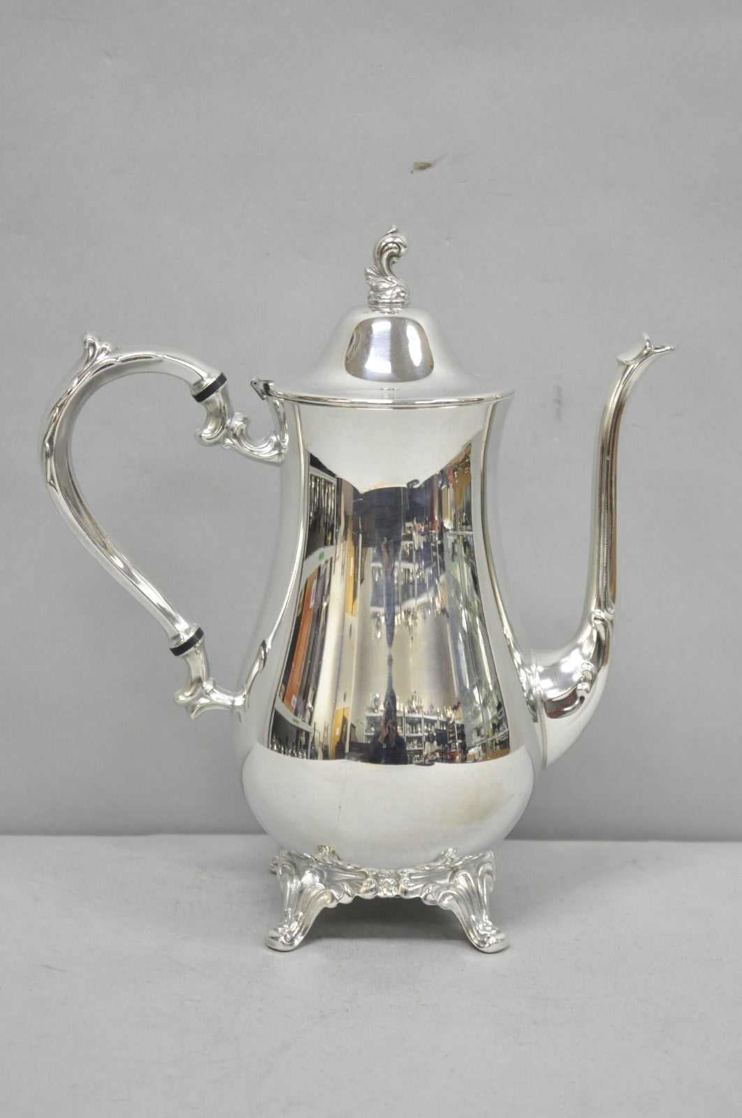 Vintage Oneida Victorian Style Silver Plated Victorian Teapot Coffee Pot