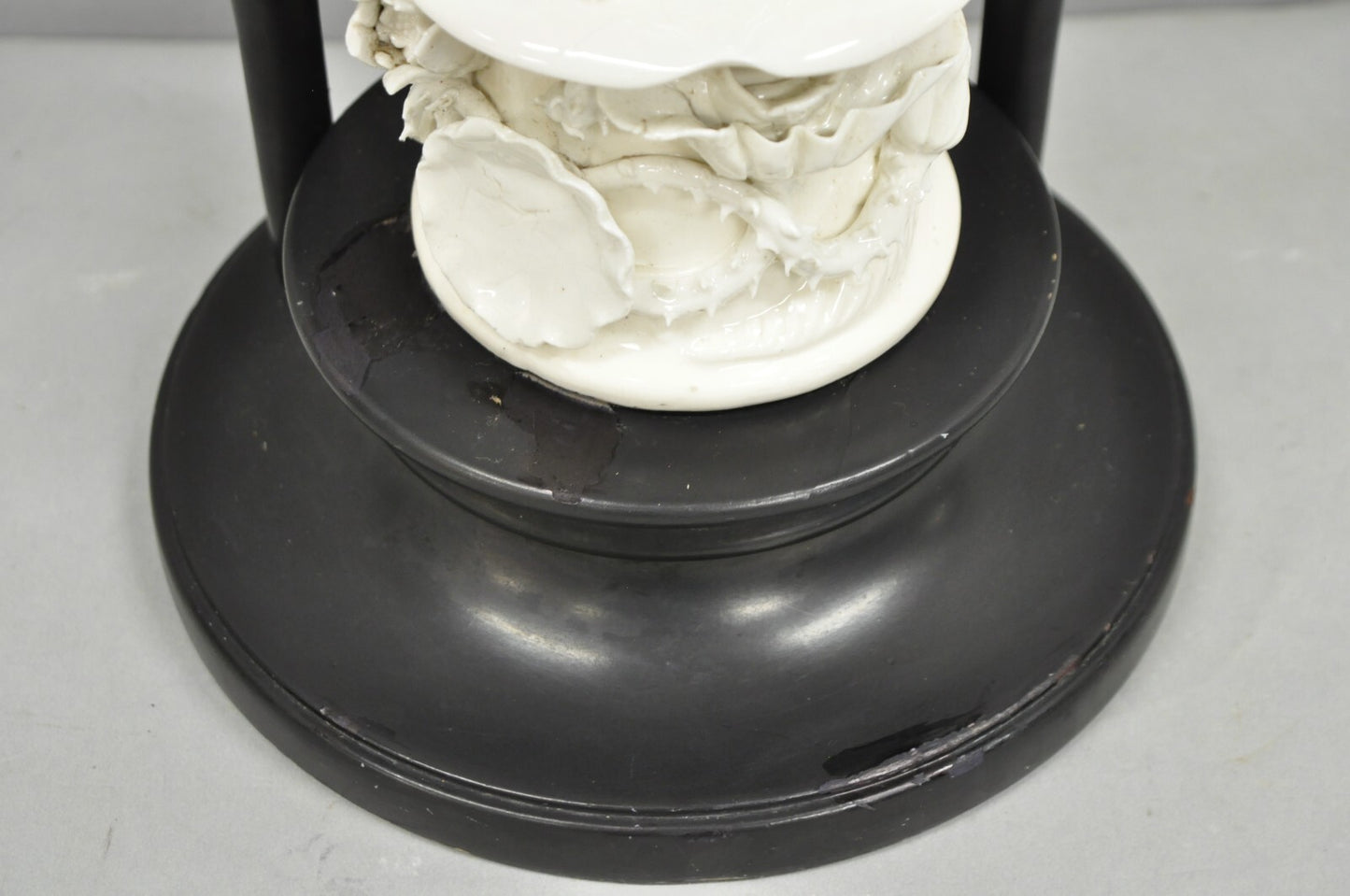 Vintage Chinoiserie Porcelain Guanyin Figure White Blanc de Chine Table Lamp