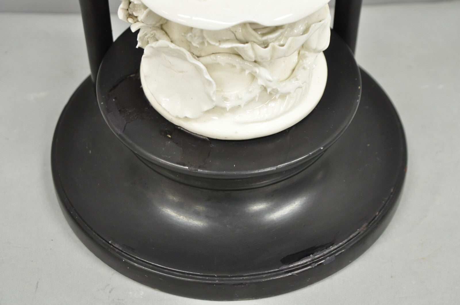 Vintage Chinoiserie Porcelain Guanyin Figure White Blanc de Chine Table Lamp
