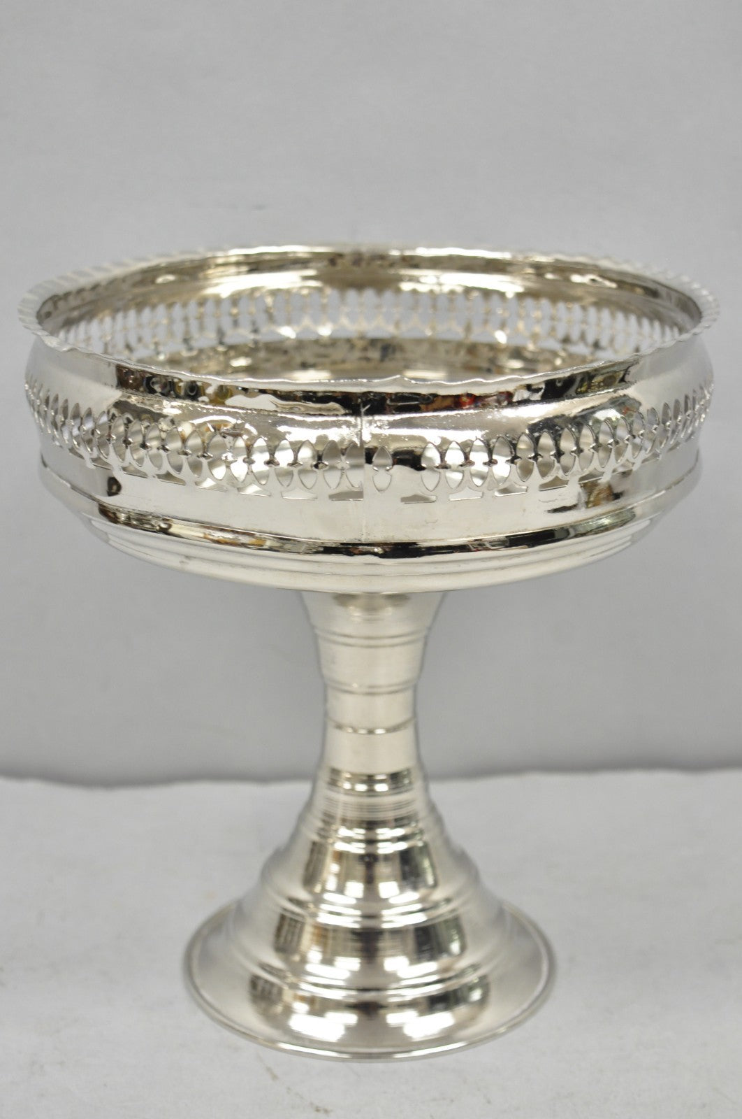 Vintage Hollywood Regency Style Silver Plated "Crown" Pedestal Candy Dish Bowl