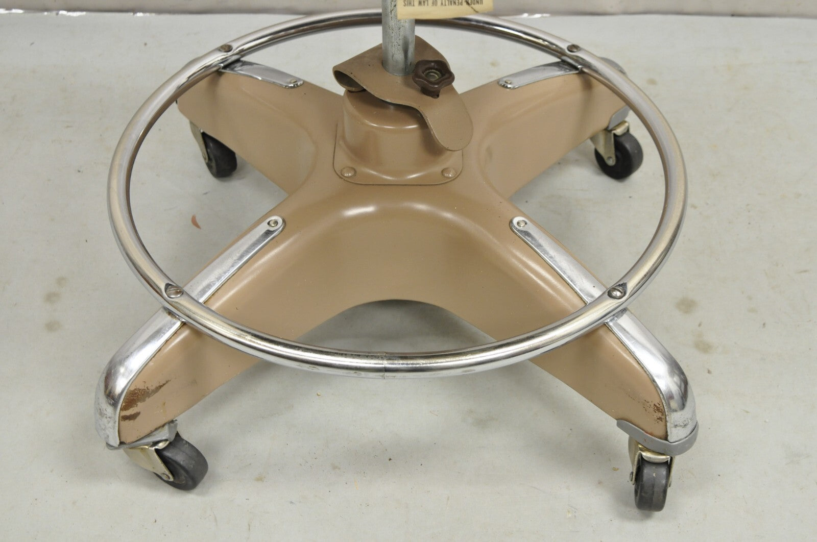 Vintage Cosco Globe Wernicke Art Deo Propeller Base Tanker Office Desk Chair