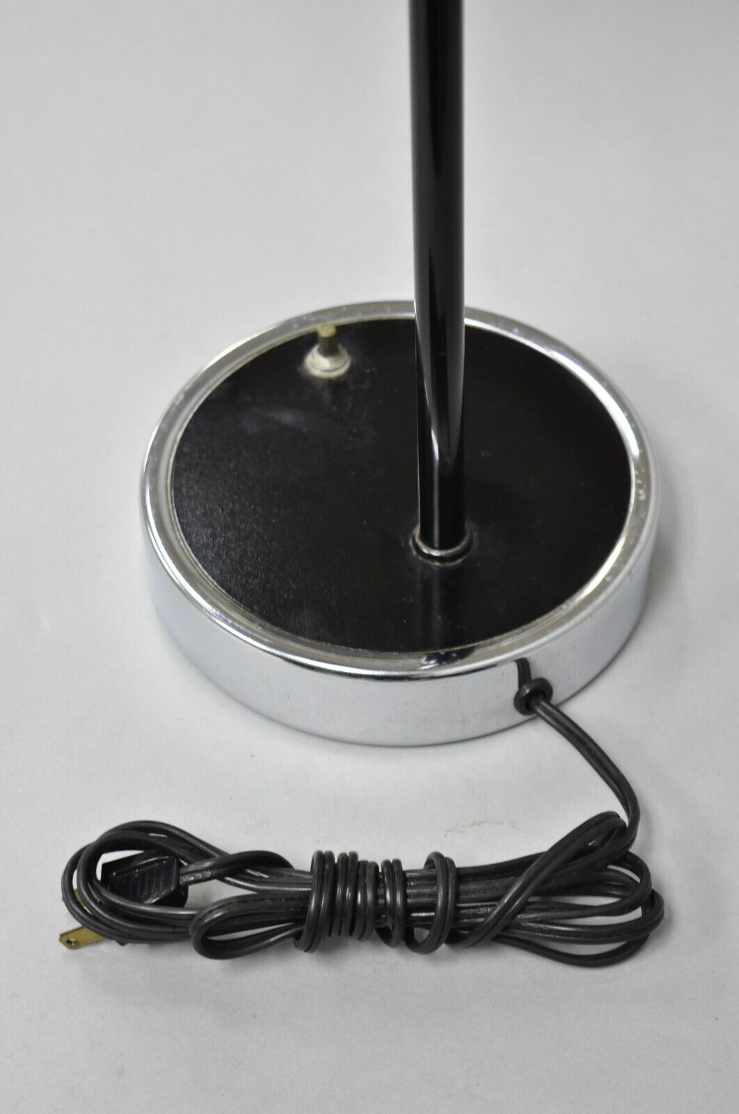 Vintage Mid Century Modern Black Arc Chrome Metal Table Desk Lamp