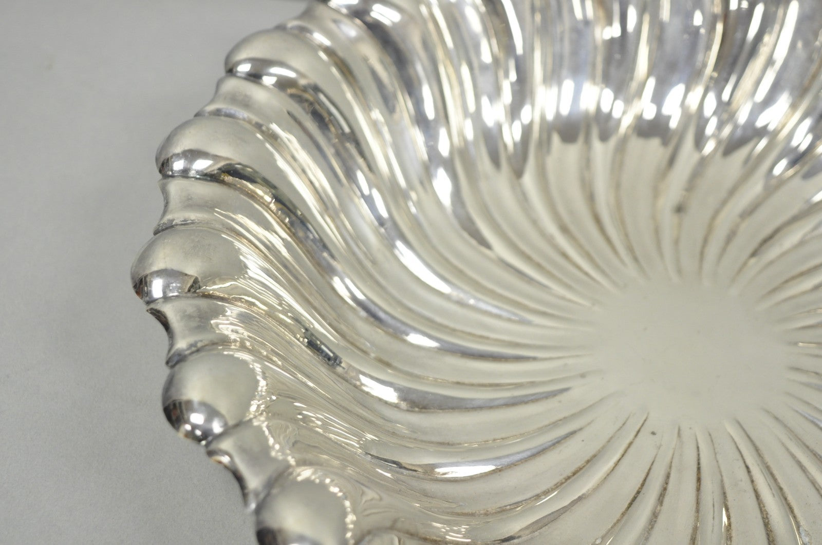 Vintage Mid Century Modern Swirl Pattern Silver Plated Centerpiece Fruit Bowl