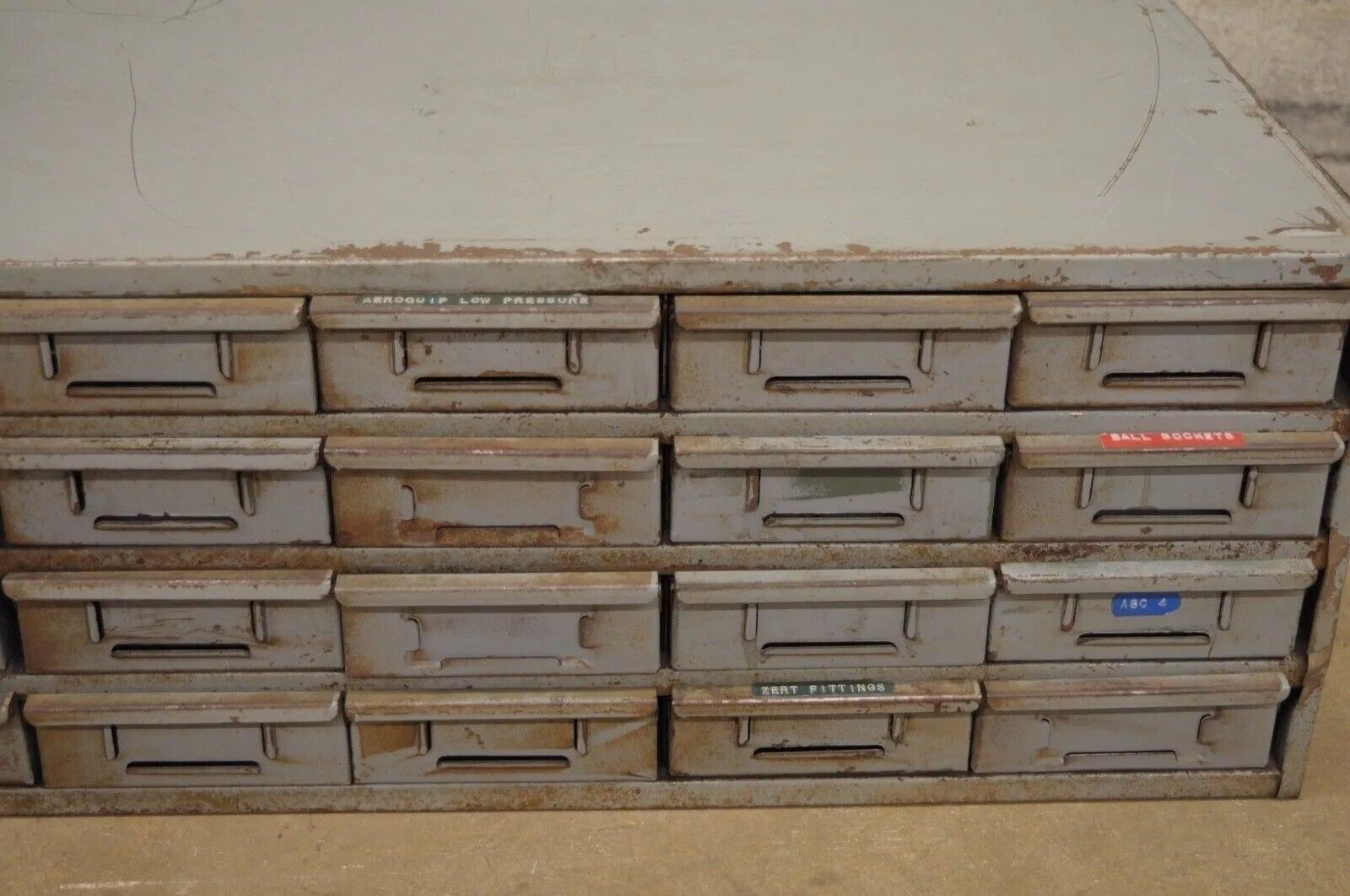 Lyon 24 Drawer Steel Metal Industrial Storage Tool Parts Cabinet Organizer (B)