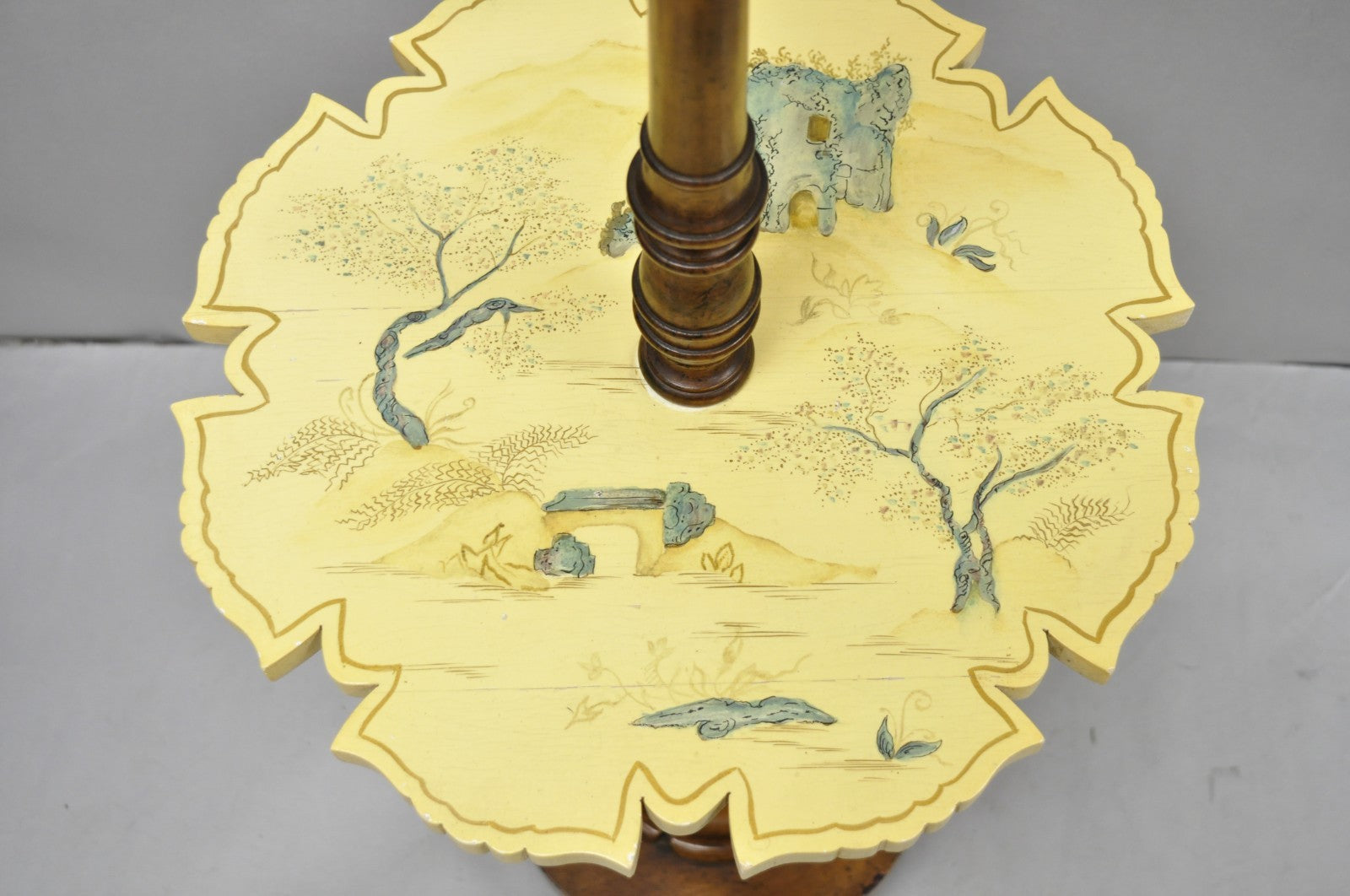 Vintage Chinoiserie English Regency Style Carved Wood Side Table Floor Lamp