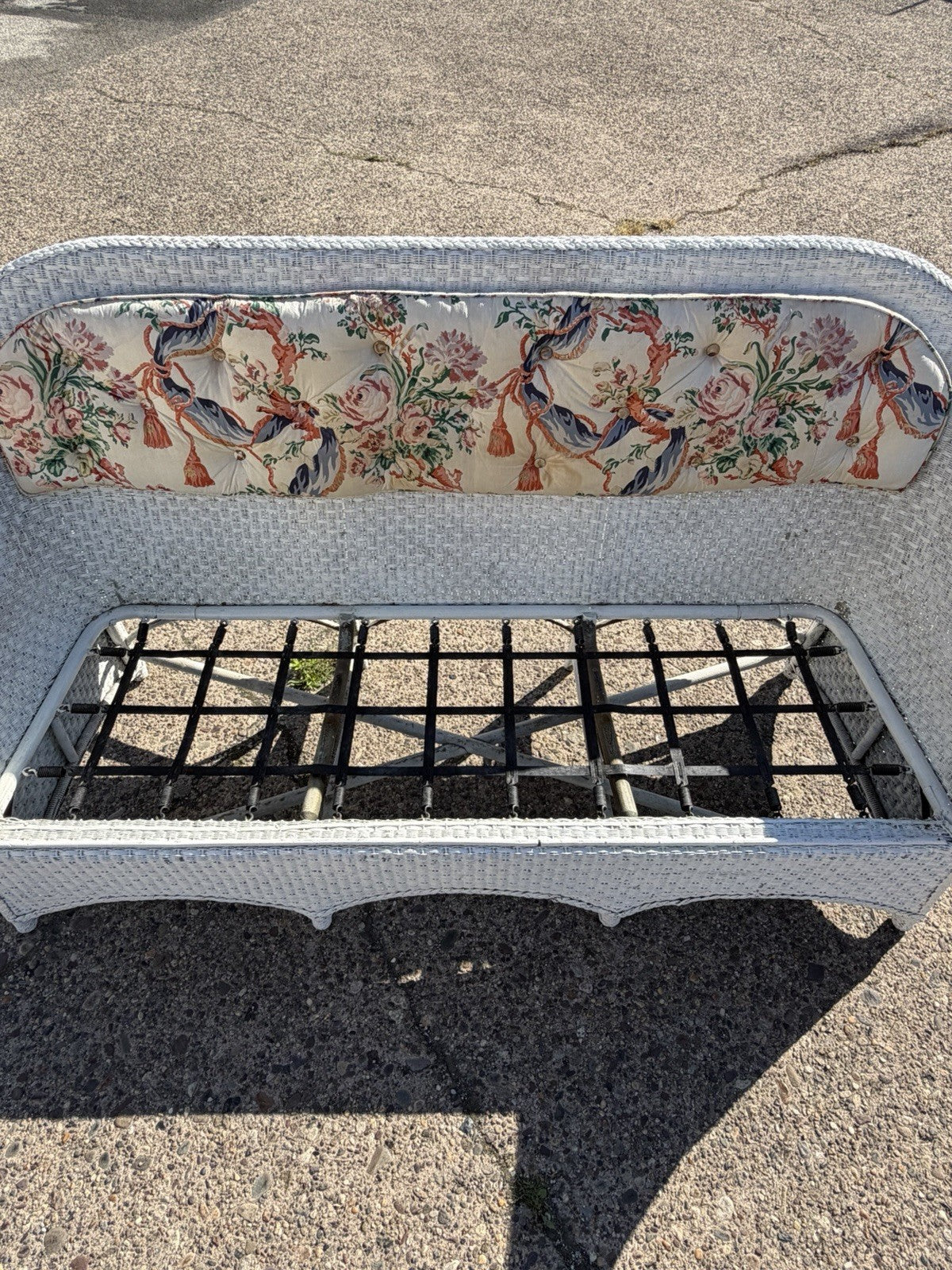 Antique Victorian White Wicker Rattan Sunroom Patio Sofa w/ Loose Cushions