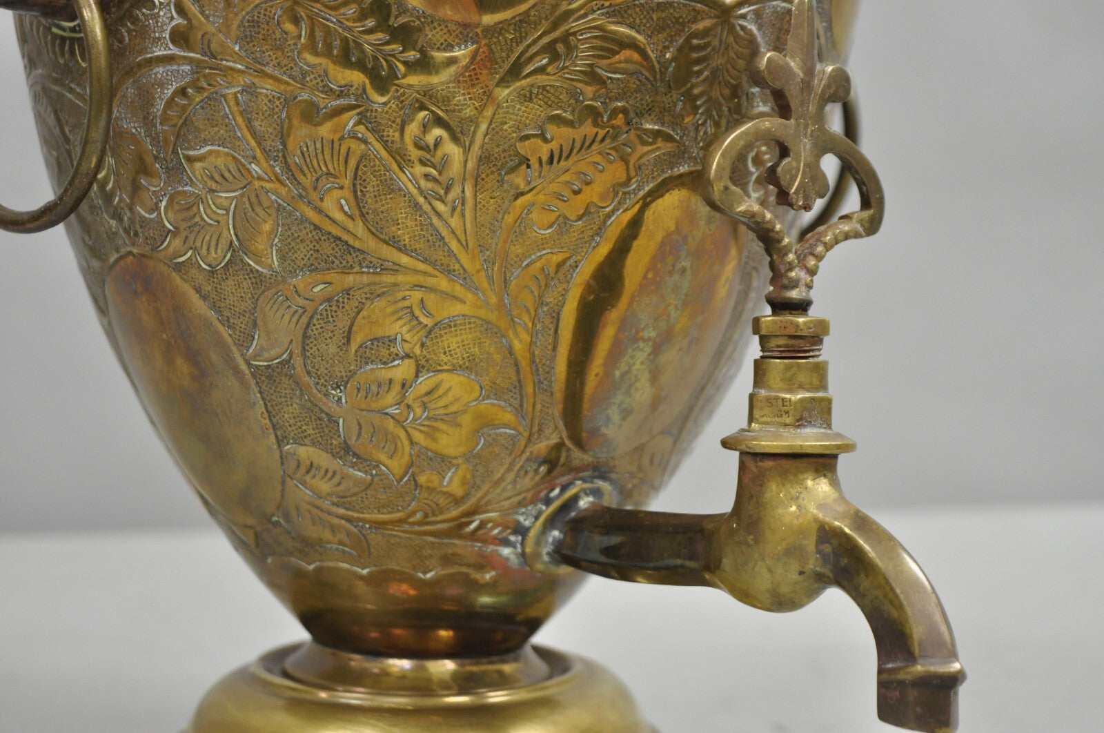 Antique Italian Renaissance Brass Floral Repousse Lions Samovar Drink Dispenser
