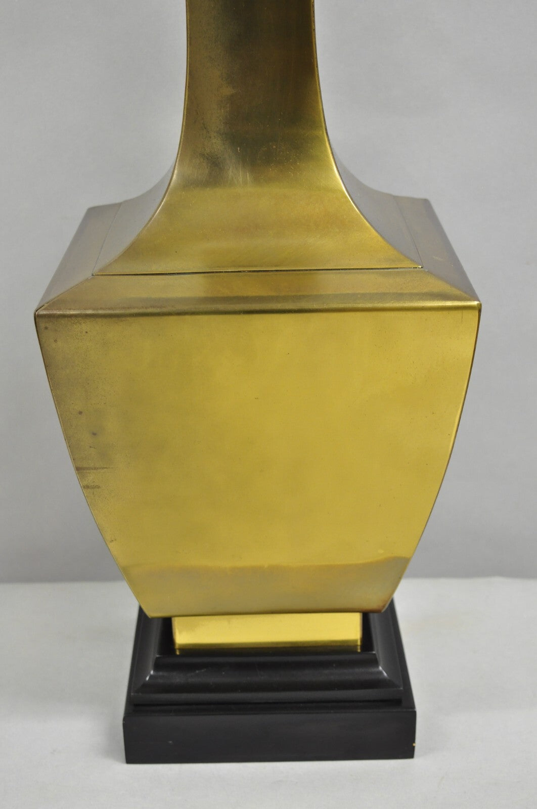 Vintage Chinoiserie Oriental Patinated Brass Jardiniere Table Lamp Attr. Chapman