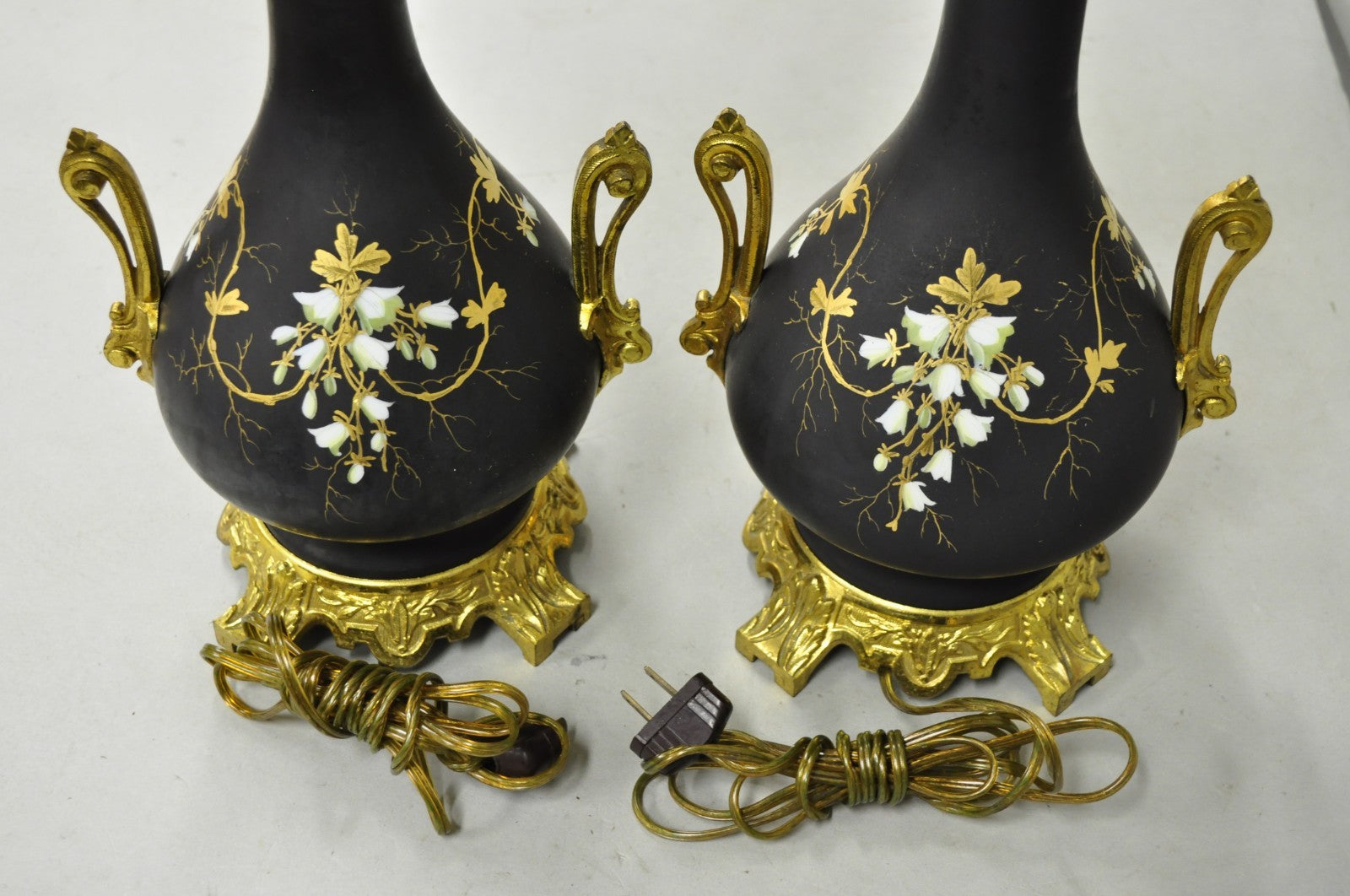 Antique Victorian French Black Porcelain Bronze Ormolu Oil Lamp Table Lamps Pair