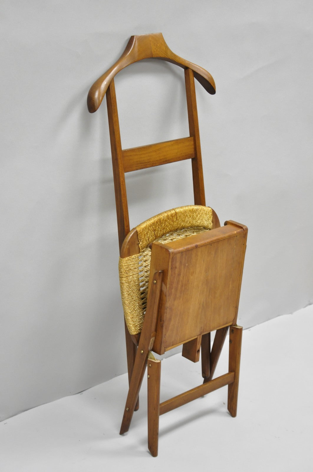 Vintage Mid Century Italian Modern Beech Wood Clothing Valet Chair Seat (A)
