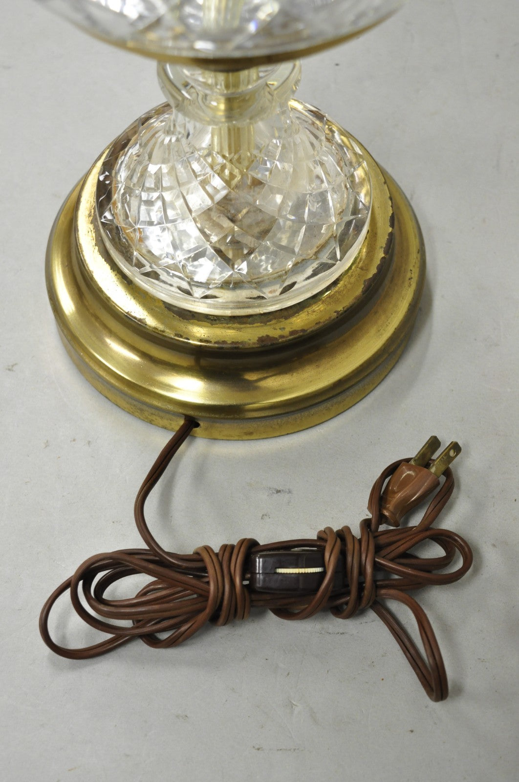 Vintage French Empire Style Crystal Glass Pineapple Column Brass Table Lamp