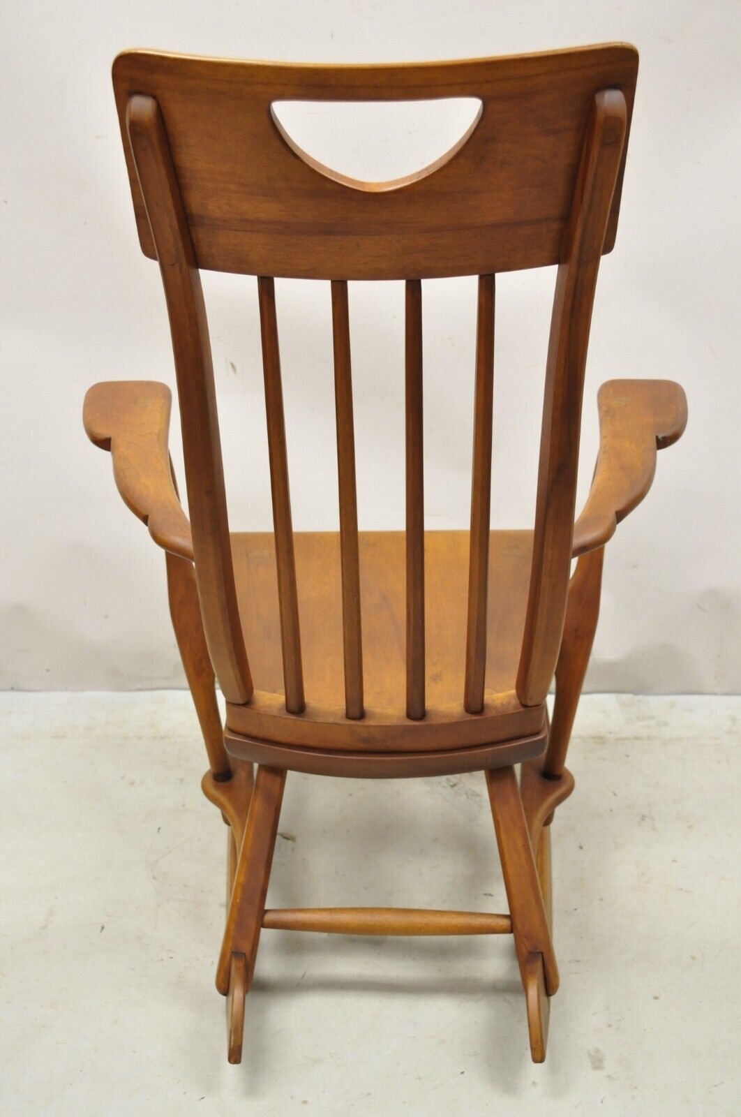 Vintage Sikes Co Maple Wood American Colonial Style Rocker Rocking Chair (A)