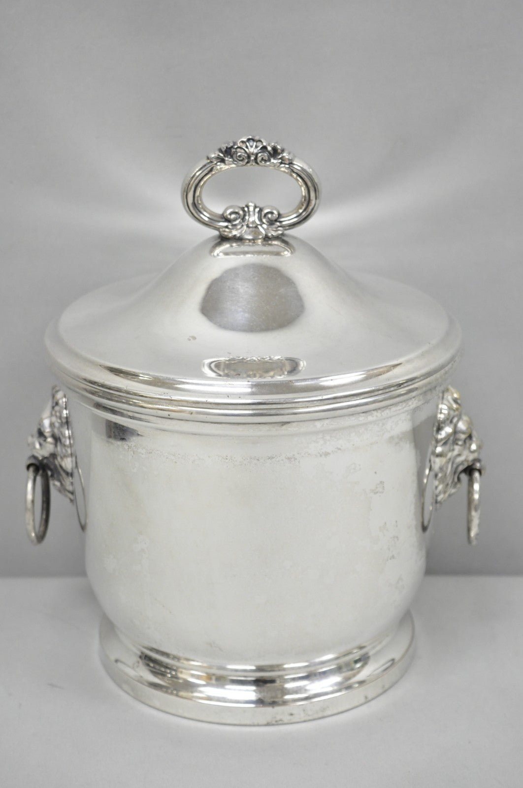 Vintage English Regency Winthrop Silver Plated Lion Handle Covered Ice Bucket