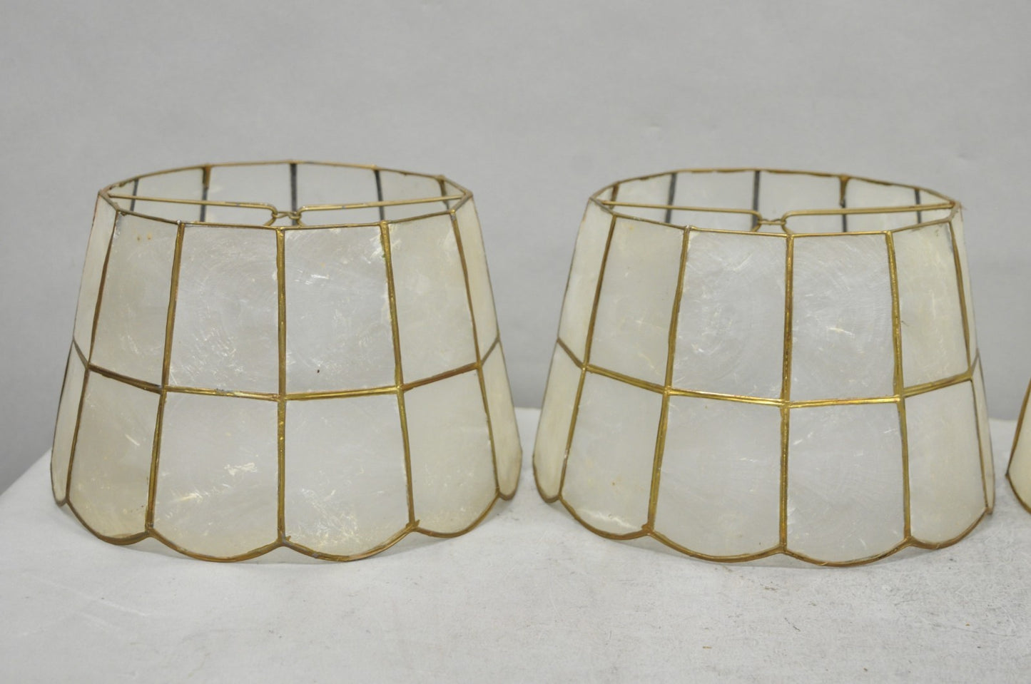 Vintage Italian Hollywood Regency Capiz Shell Gold 8.5" Round Clip On Lamp Shade