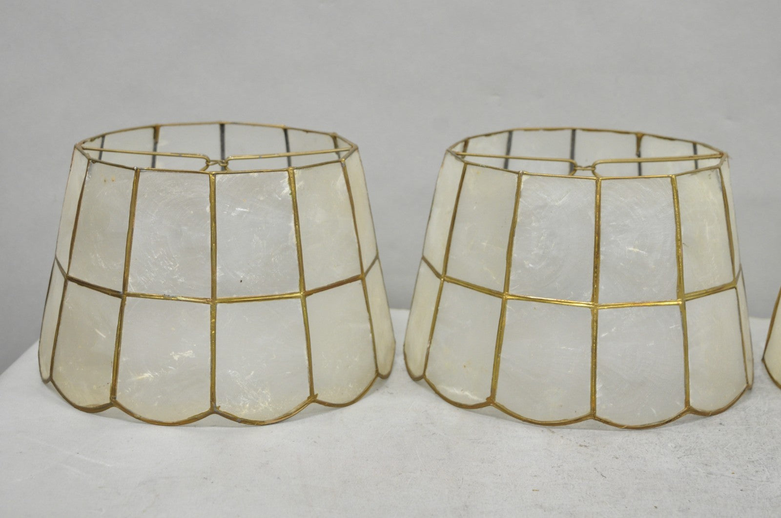 Vintage Italian Hollywood Regency Capiz Shell Gold 8.5" Round Clip On Lamp Shade