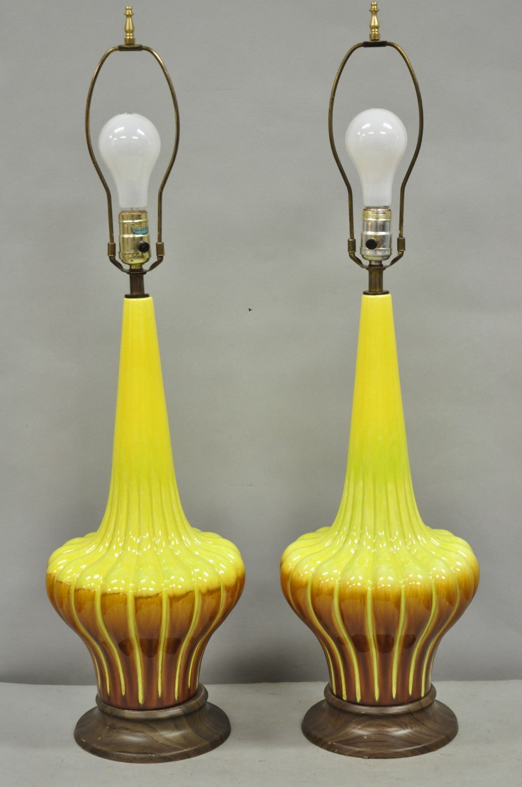 Vintage Mid Century Modern Yellow Brown Sculpted Ceramic Pottery Table Lamp Pair