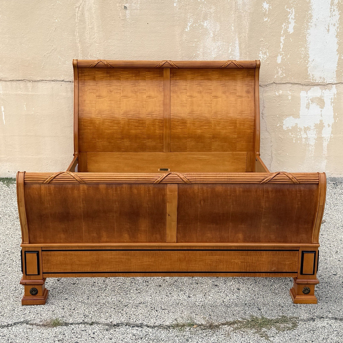 Thomasville Grand Classics Neoclassical Empire Queen Size Maple Wood Sleigh Bed