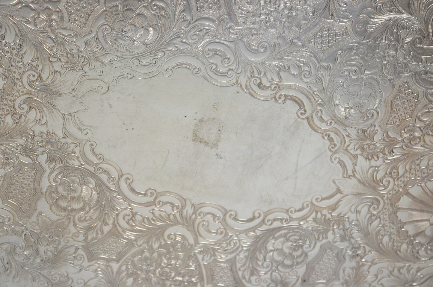 Vintage 1847 Rogers Bros Heritage 9492 Large Silver Plated Serving Platter Tray