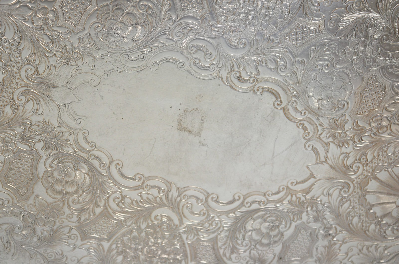 Vintage 1847 Rogers Bros Heritage 9492 Large Silver Plated Serving Platter Tray
