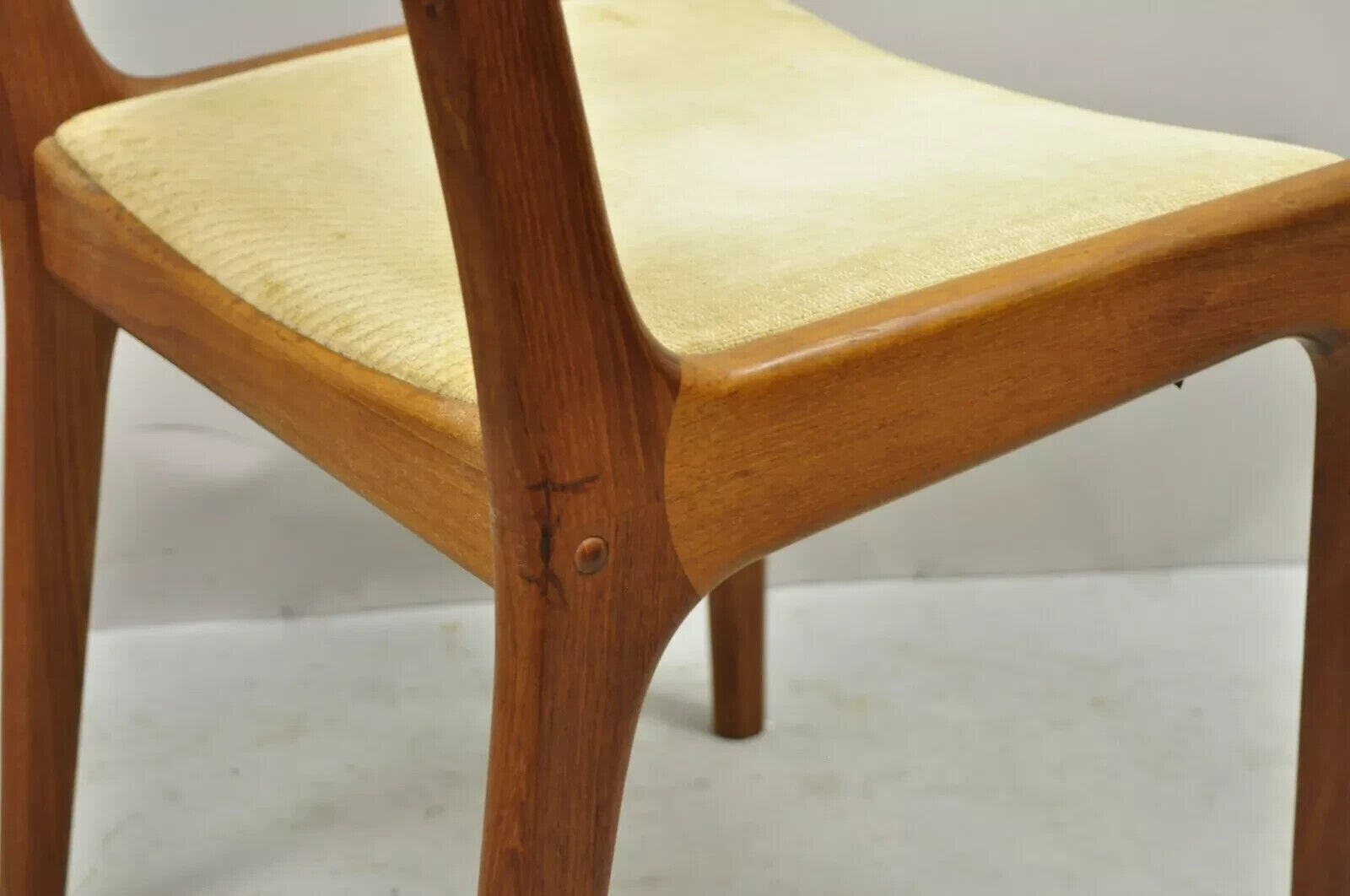 Vintage Mid Century Modern Danish Style Teak Wood Dining Chair by Sun Furniture