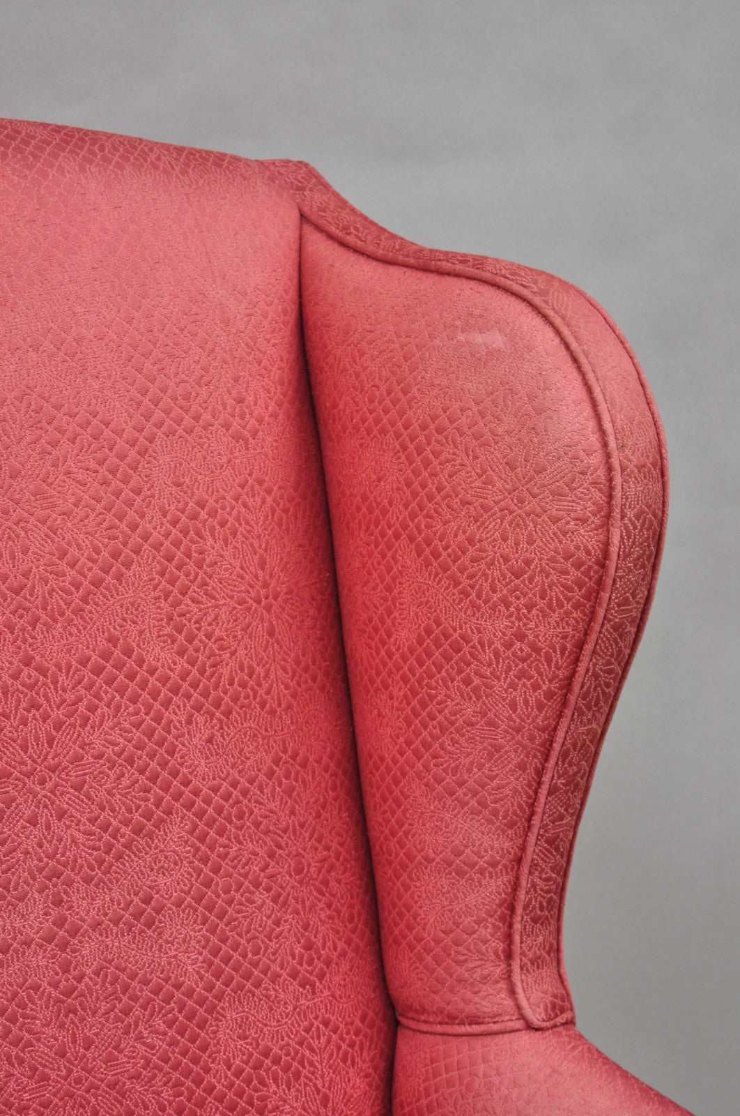 Antique Georgian Style Carved Mahogany High Wingback Lounge Chair w / Eagle Legs