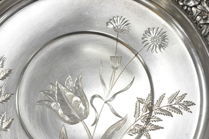 Meriden Art Nouveau Silver Plated Floral Repousse Bread Pastry Brides Basket