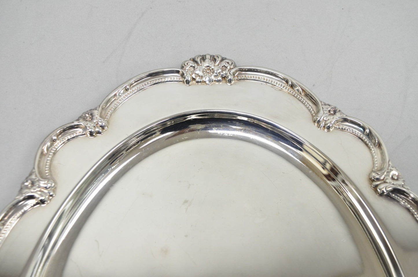 Vintage 1847 Rogers Bros "Remembrance" Oval Silver Plated Serving Platter Tray