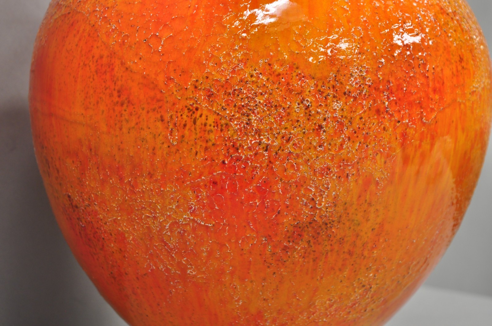 Vintage Mid Century Modern Orange Lava Glazed Bulbous Ceramic Pottery Table Lamp