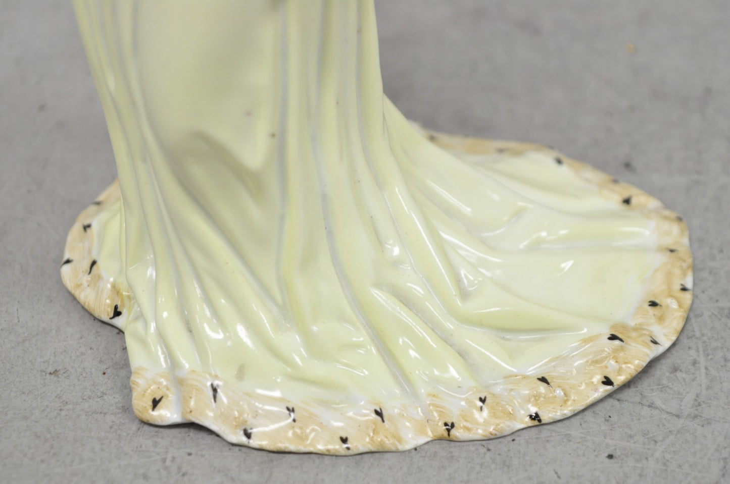 Antique Carl Thieme Potschappel German Dresden Porcelain Medieval Lady Figurine