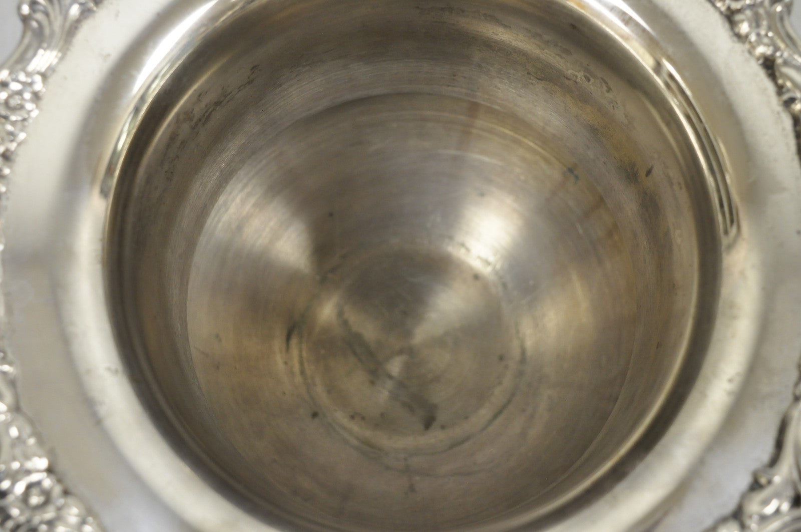 Vintage Oneida Silver Plated Trophy Cup Urn Champagne Chiller Bar Ice Bucket