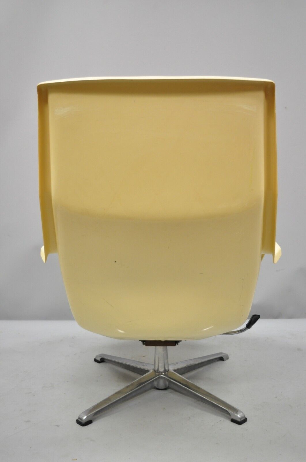 Overman Sweden Mid Century Modern Molded Plastic Swivel Tilt Lounge Chair