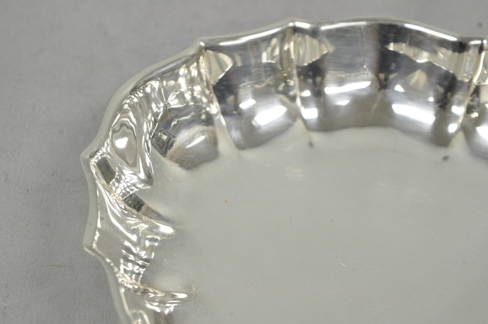 Vintage FB Rogers Regency 612 Silver Plated Oval Scalloped Serving Dish Bowl